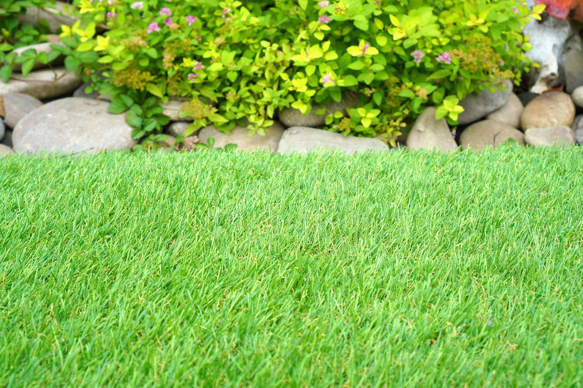 Ideas For Home Lawns Using Artificial Grass
